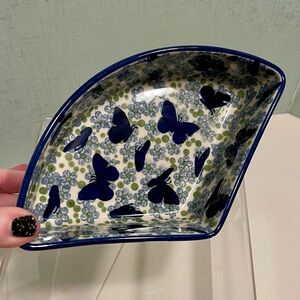POLISH POTTERY BUTTERFLY PATTERN SHAPED BAKER SERVING DISH MANUFACTURA FACTORY